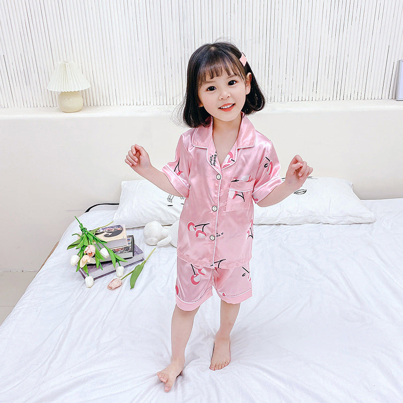 Ensemble de pyjama pour enfants en soie imprimée de dessin animé.bien lire les descriptions sur chaque article pour choisir la bonne grandeur.