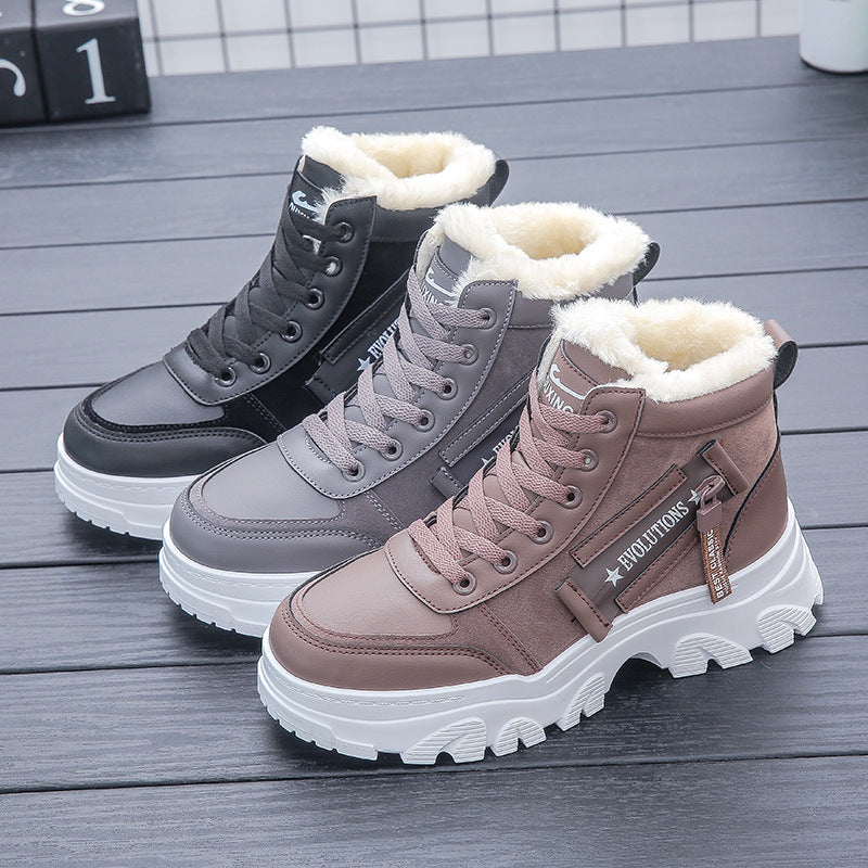 Bottines à plateforme assorties pour l'hiver, vous vouliez une bottines stylée et chaude . Confortable et doublé pour femme.