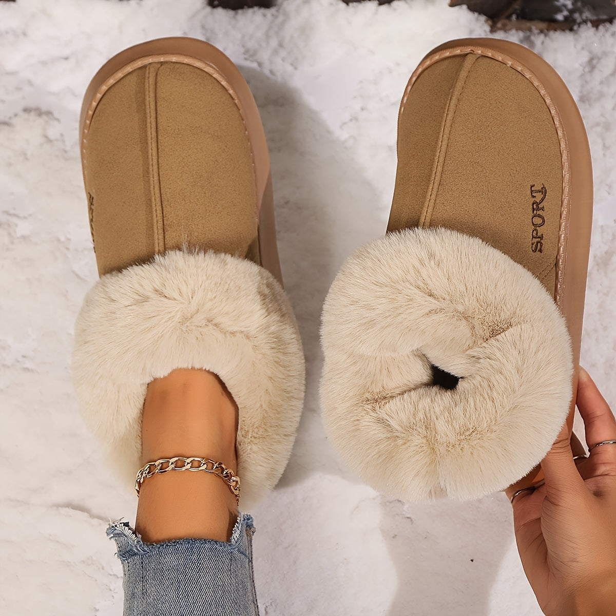 Chaussons confortables et doux pour femmes, chaussures à plateforme antidérapantes avec doublure en fausse fourrure, semelle silencieuse et ajustement confortable pour l'intérieur