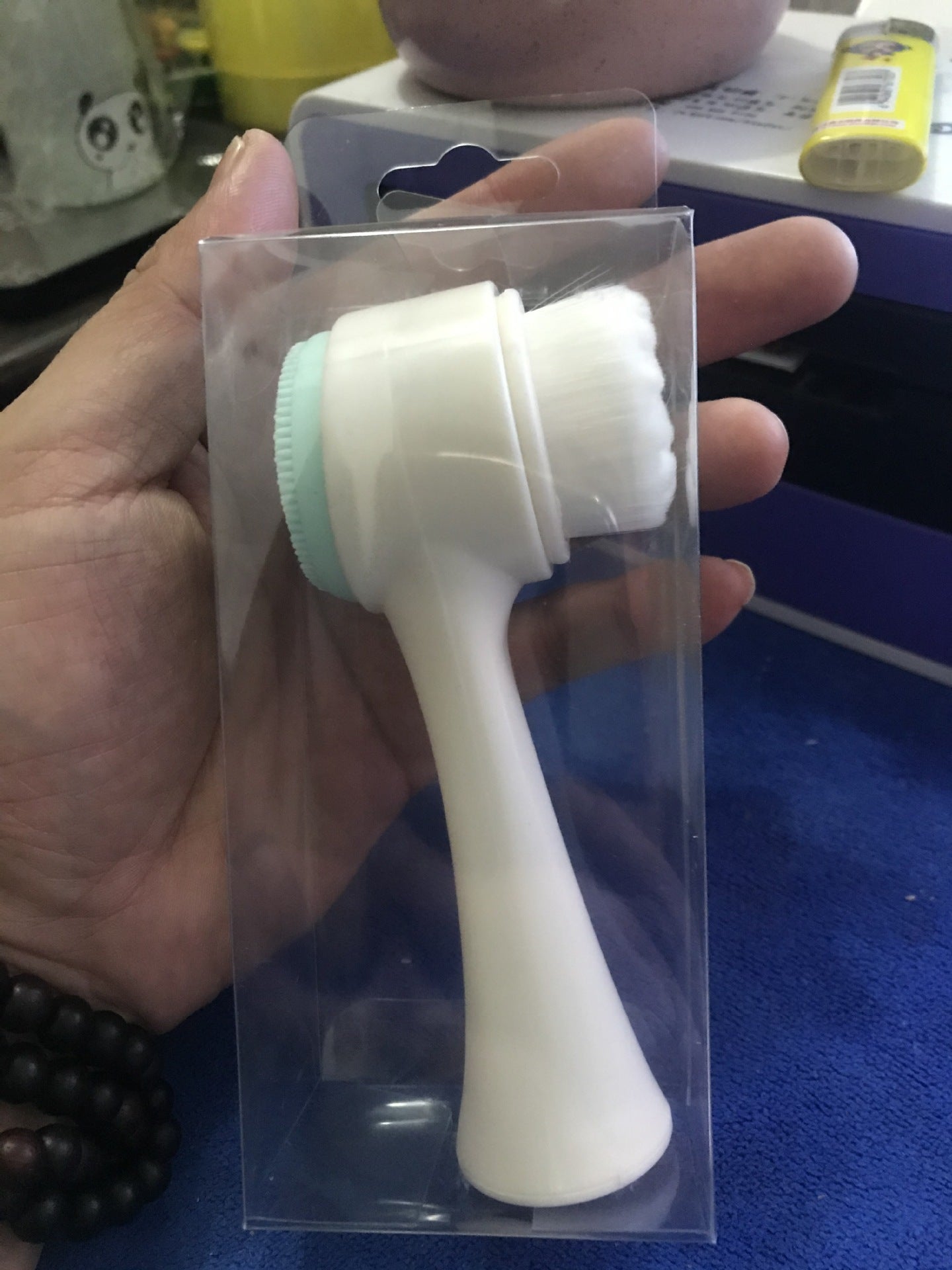 Instrument de nettoyage pour le visage et les soins de la peau
