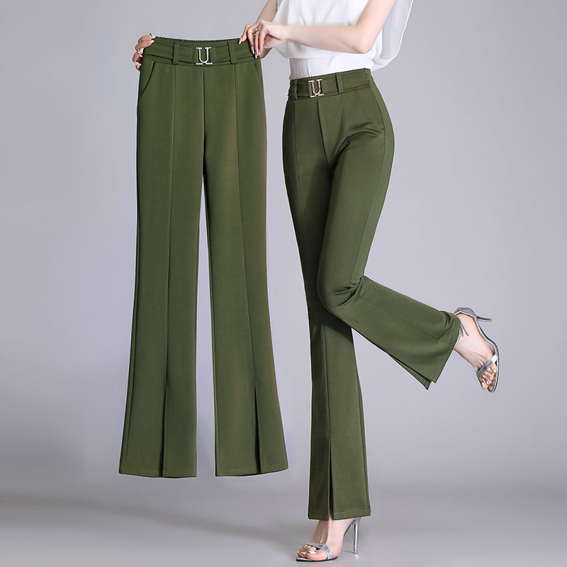 Un pantalon classique a patte éléphant très stylée tendance pour femme