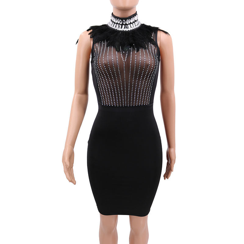 Super robe très sexy , d'une couleur uni noir avec les détails qui frôle la perfection. Lire la description pour choisir votre taille.