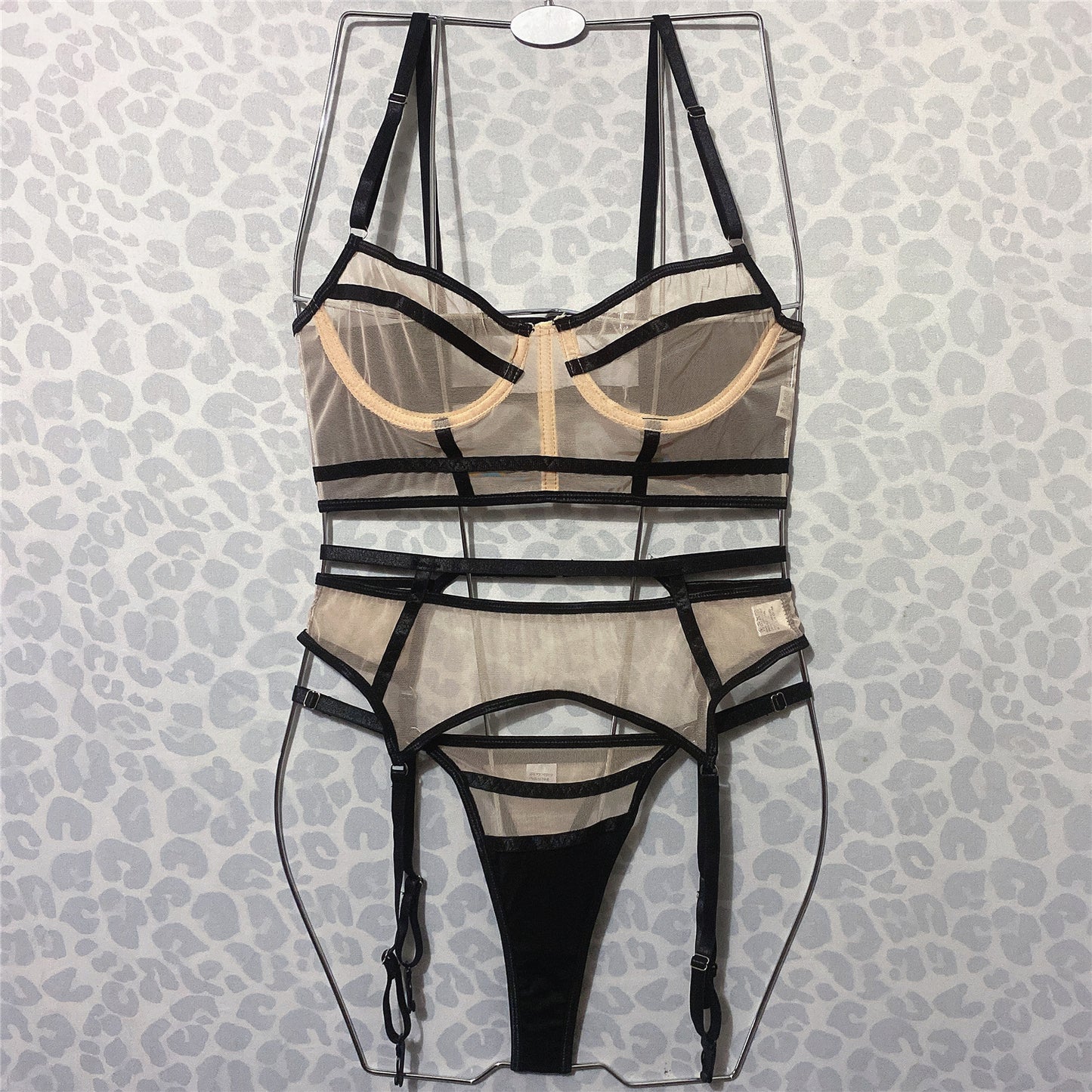 Sous-vêtements pour femmes avec anneau en acier