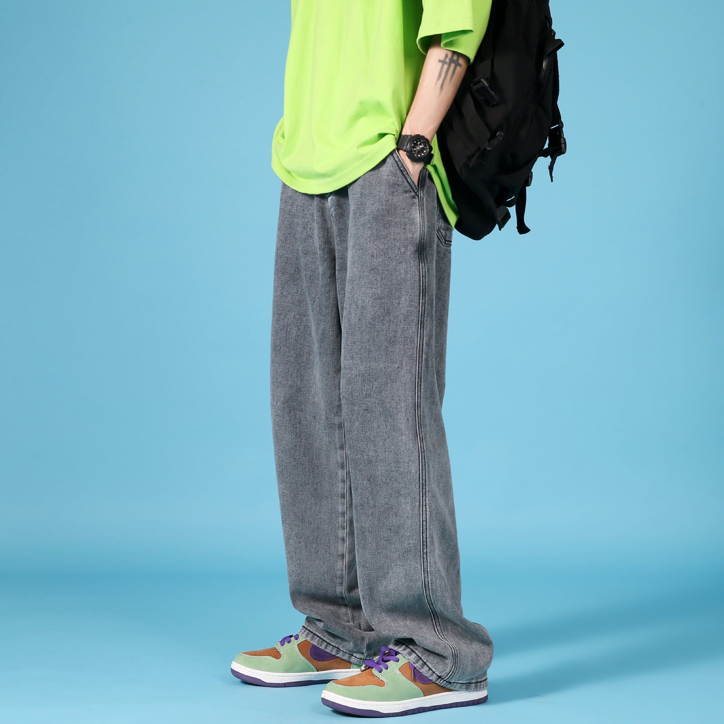 Jeans hommes avec plusieurs choix de couleurs