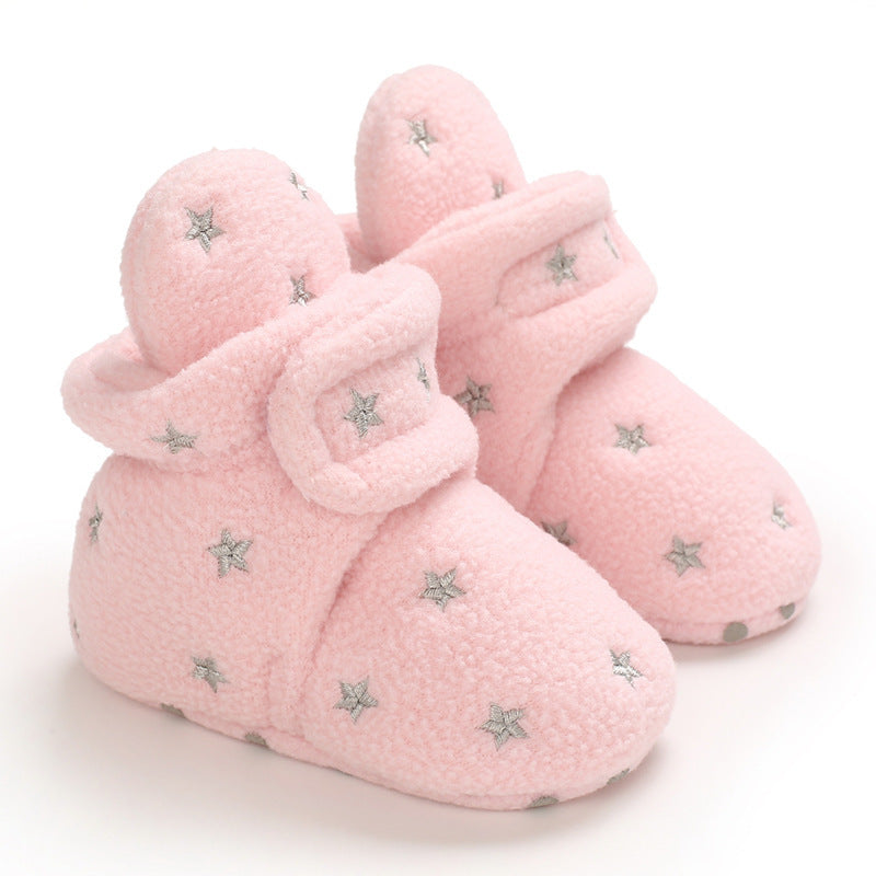 de mini pantoufle cozy pour vos tout petit si doux si belle