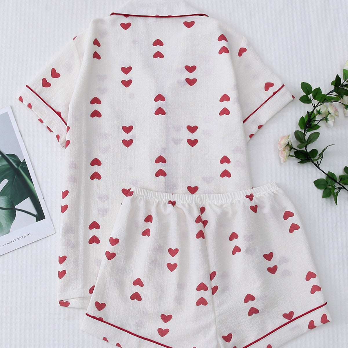 Pyjama 2 pièces cozy avec des petit coeur. Mode fashion