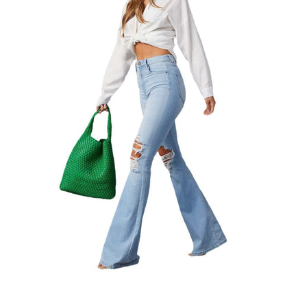 Jean a patte large tendance mode pour femme  un jean qui vous met en valeur. Confortable