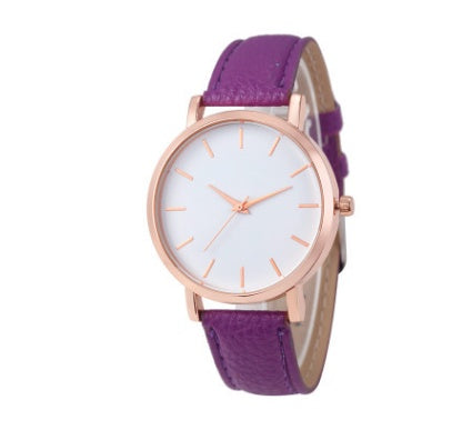 Belle petite montre avec style et tendance.