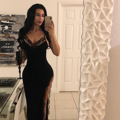 Robe couleur noir très sexy. Une tenu très élégante. Tissu fin