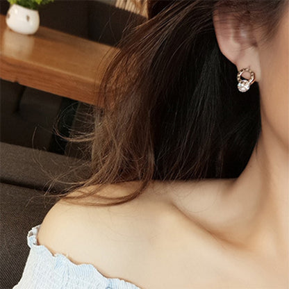 Nos magnifiques boucle d'oreille petite et chic .