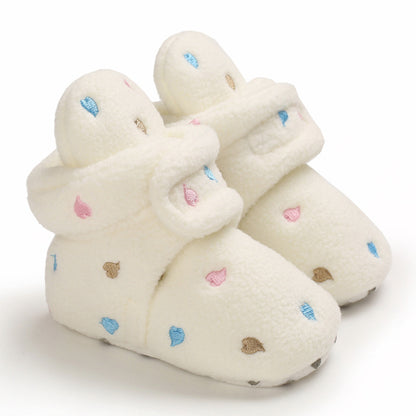 de mini pantoufle cozy pour vos tout petit si doux si belle