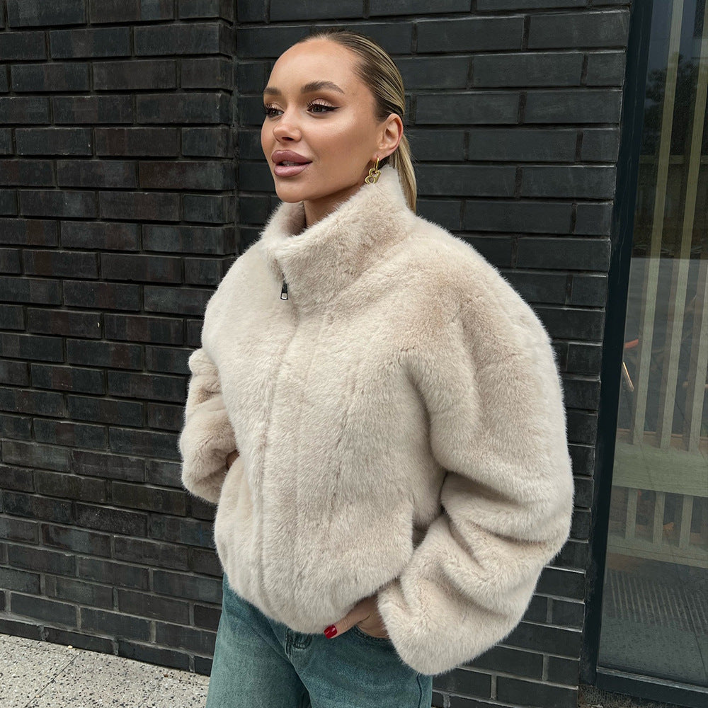 Veste en fourrure chaude à fermeture éclair pour l'automne et l'hiver, stylée et élégant pour femme
