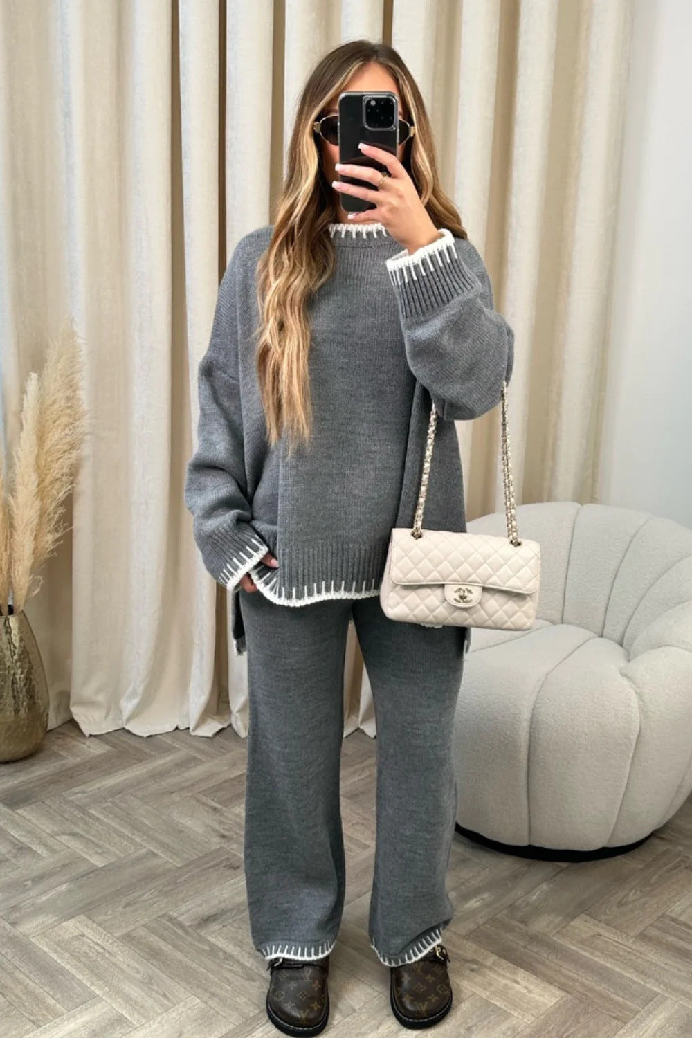 Le outfit le plus cozy. Confortable doux et chaud