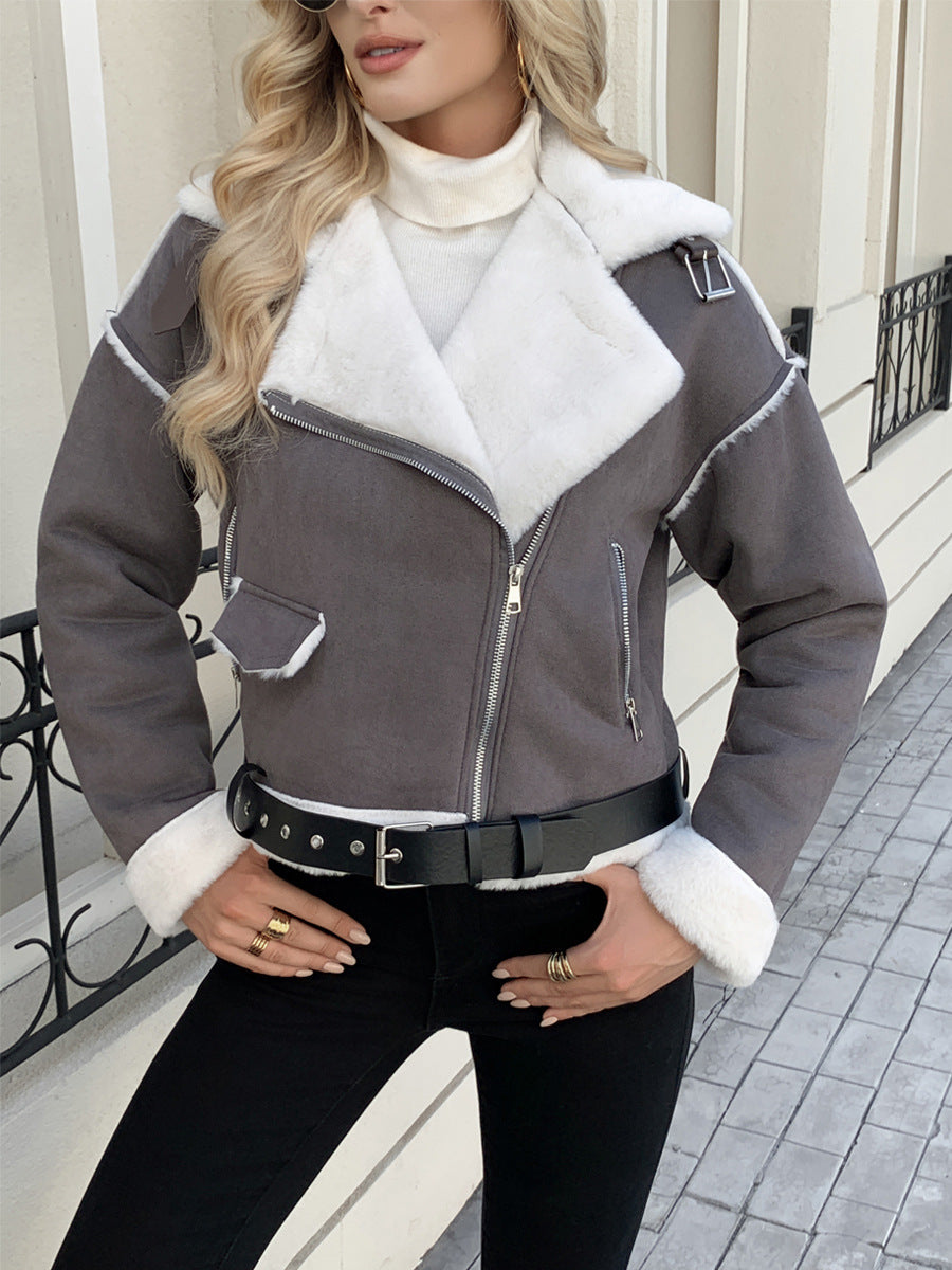 Manteau en peluche à col polo décontracté pour femme qui fait fureur, tendance mode cozy.