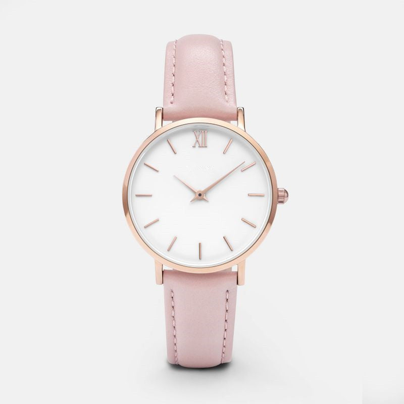 Belle petite montre avec style et tendance.