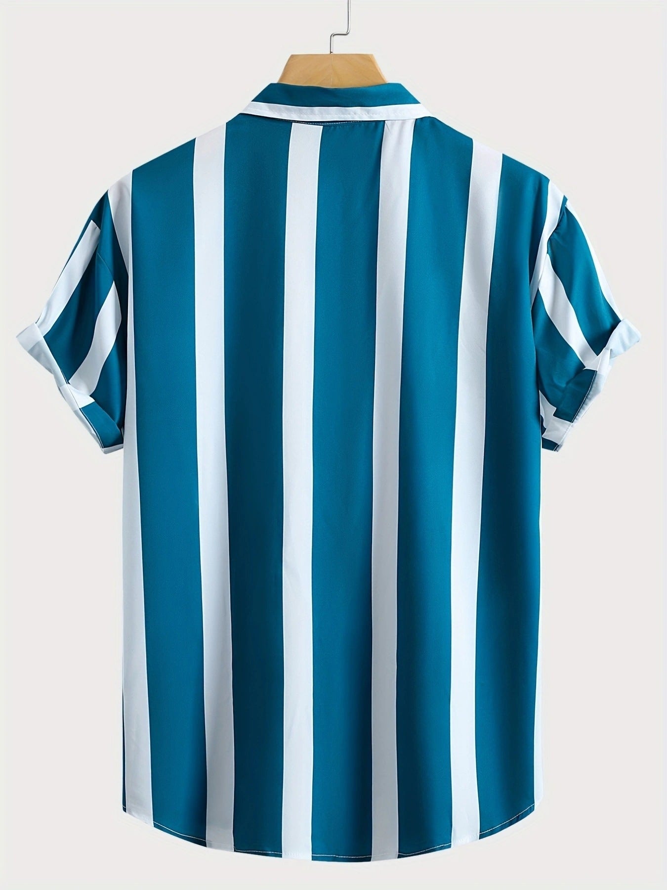Chemise décontractée à manches courtes et revers pour la plage d'été