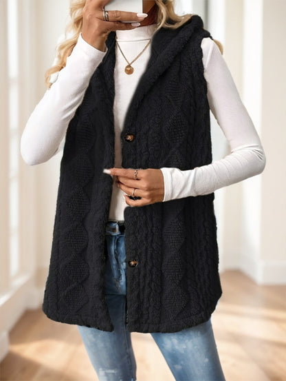 Une veste sans manche tissu polaire à capuche avec bouton pour femme très doux et cozy.
