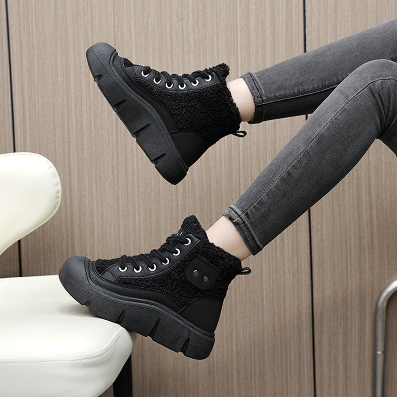 Chaussures plates montantes à lacets pour femmes, bottes de neige chaudes en cachemire pour l'hiver, tendance, mode . Soyez stylée et au chaud en même temps.