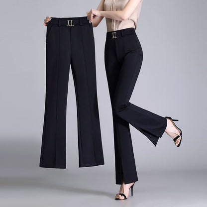 Un pantalon classique a patte éléphant très stylée tendance pour femme