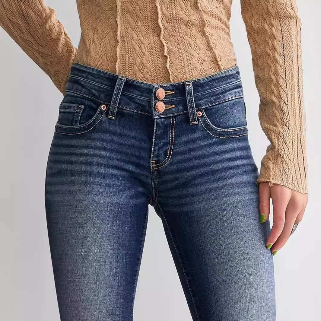 Jean évasé semi base, extensible moyenne. Un style pour vous madame.