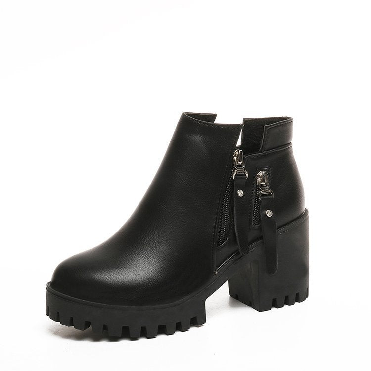 Une bottines parfait pour l'automne avec style.  Un talons épais et confortable a porté toute la journée.
