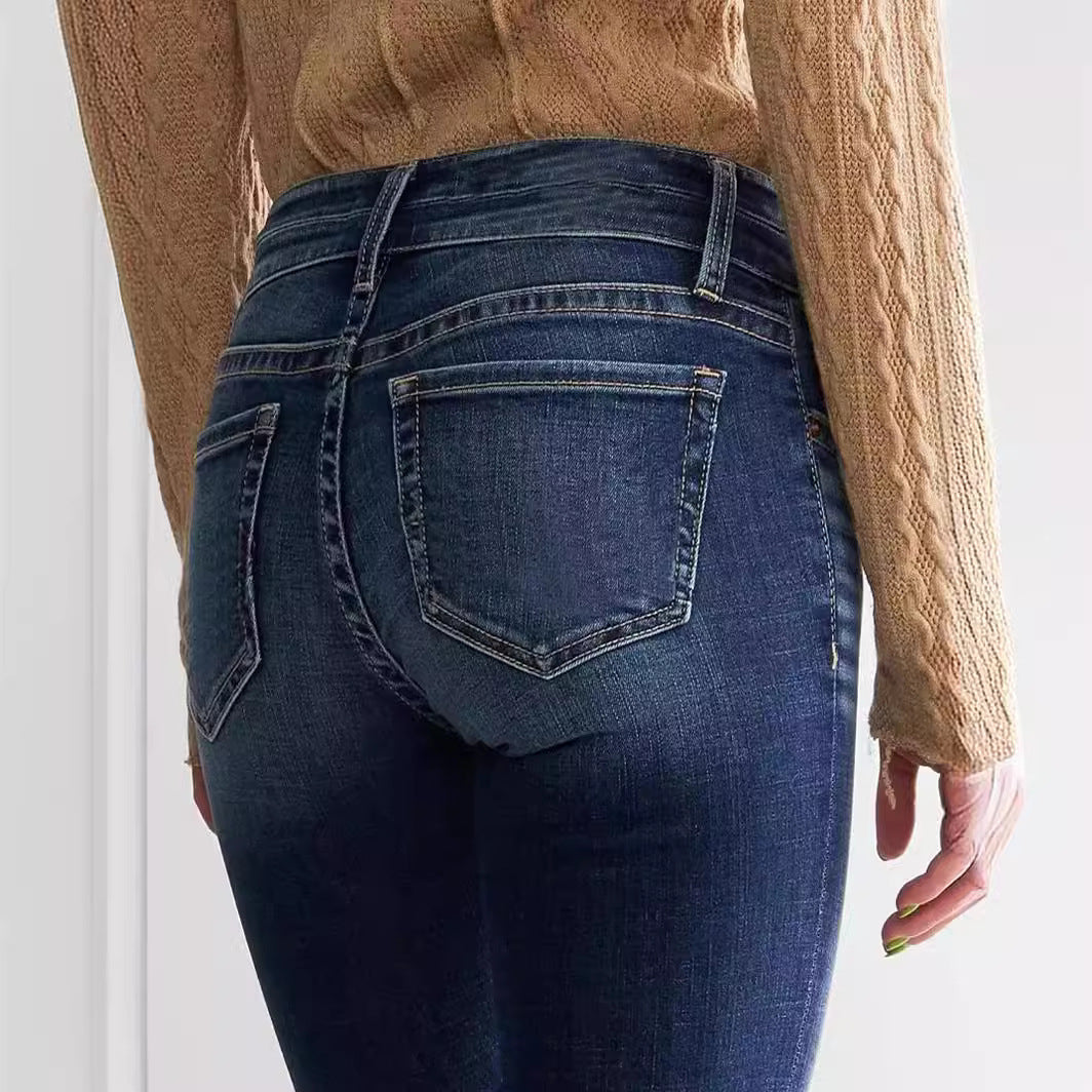 Jean évasé semi base, extensible moyenne. Un style pour vous madame.