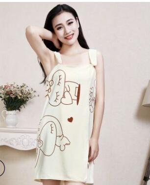 Serviette de bain tellement pratique. Fini les Serviette qui tombent.