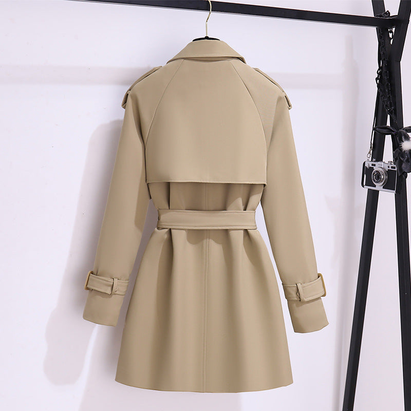Manteau semi long tissu léger parfait pour automne.  Stylée très confortable.