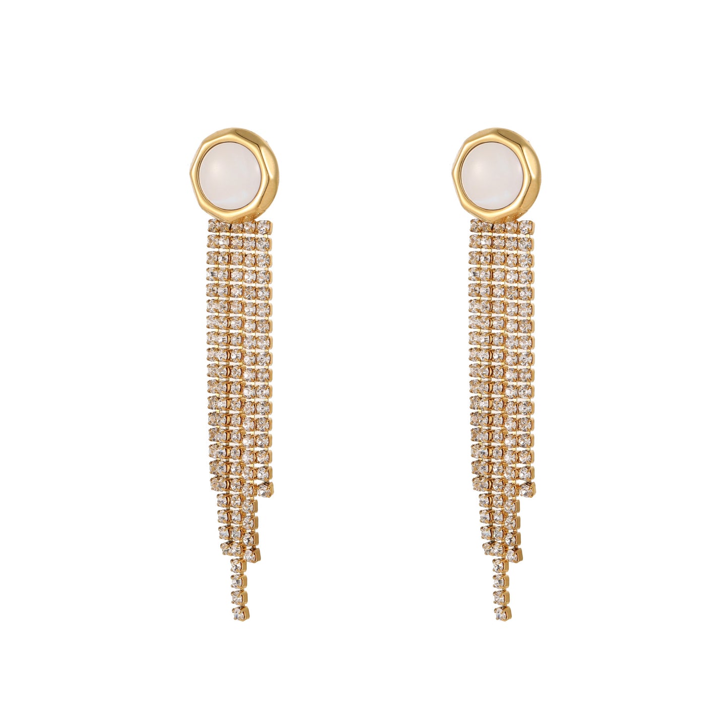 Nos bijoux fond toute la différence dans votre outfit, magnifique boucle d'oreille avec coeur.