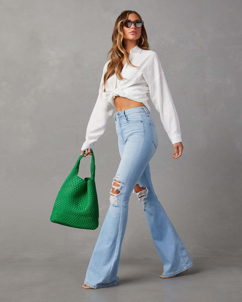 Jean a patte large tendance mode pour femme  un jean qui vous met en valeur. Confortable