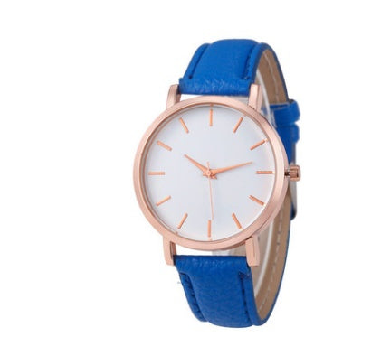 Belle petite montre avec style et tendance.