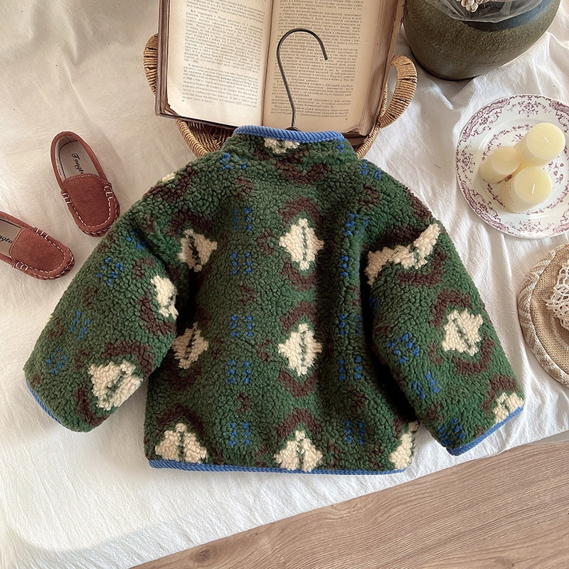 Nos magnifiques petites veste en mouton très chaude pour vos mini. Avec bouton très épais et résistants.