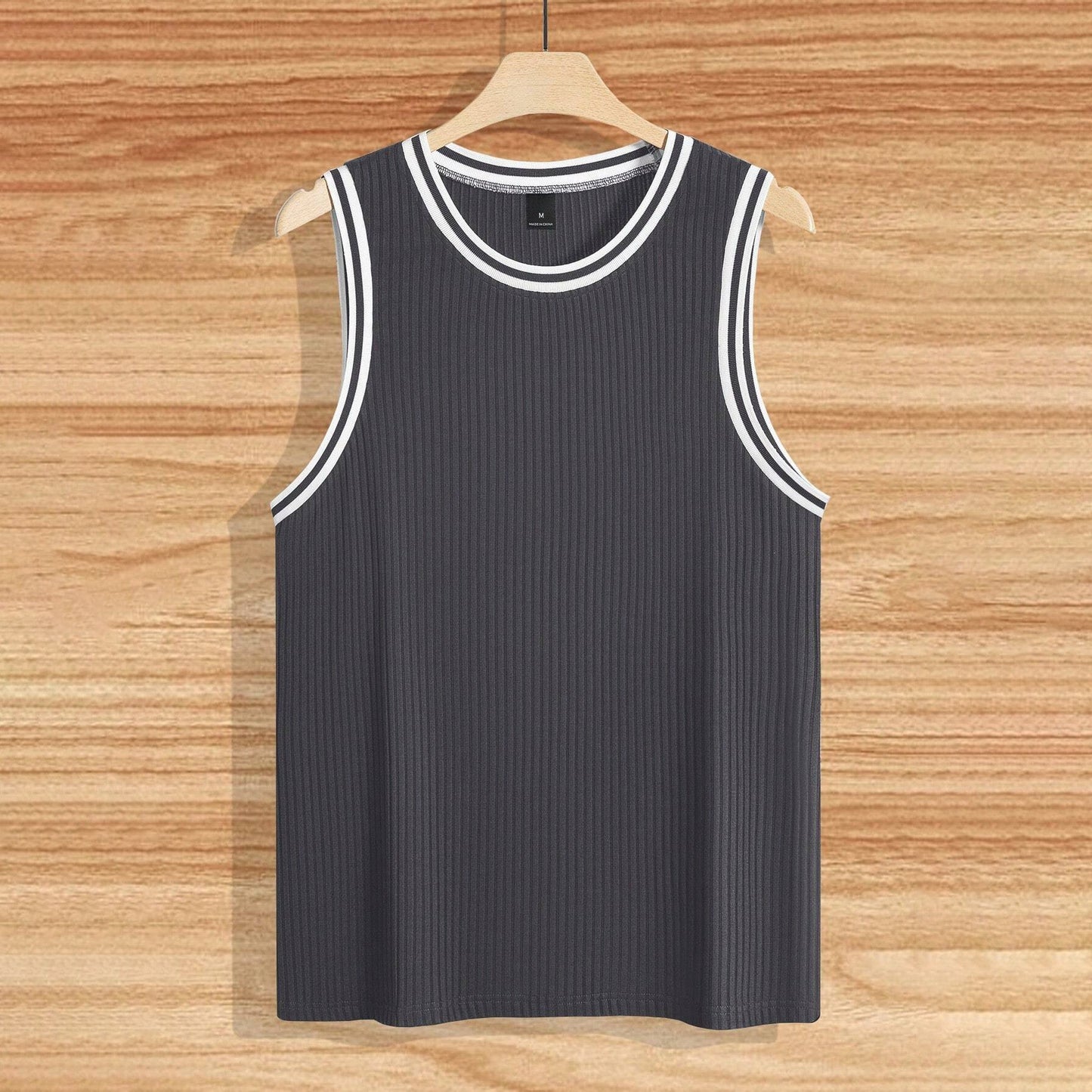 Gilet de sport ajusté en tricot à rayures verticales