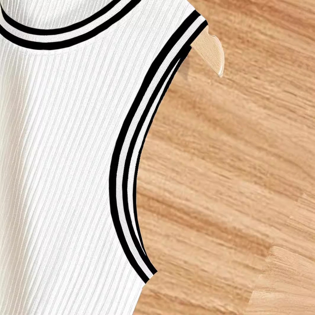 Gilet de sport ajusté en tricot à rayures verticales