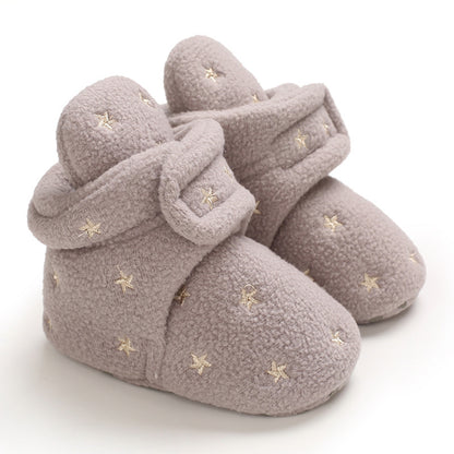 de mini pantoufle cozy pour vos tout petit si doux si belle
