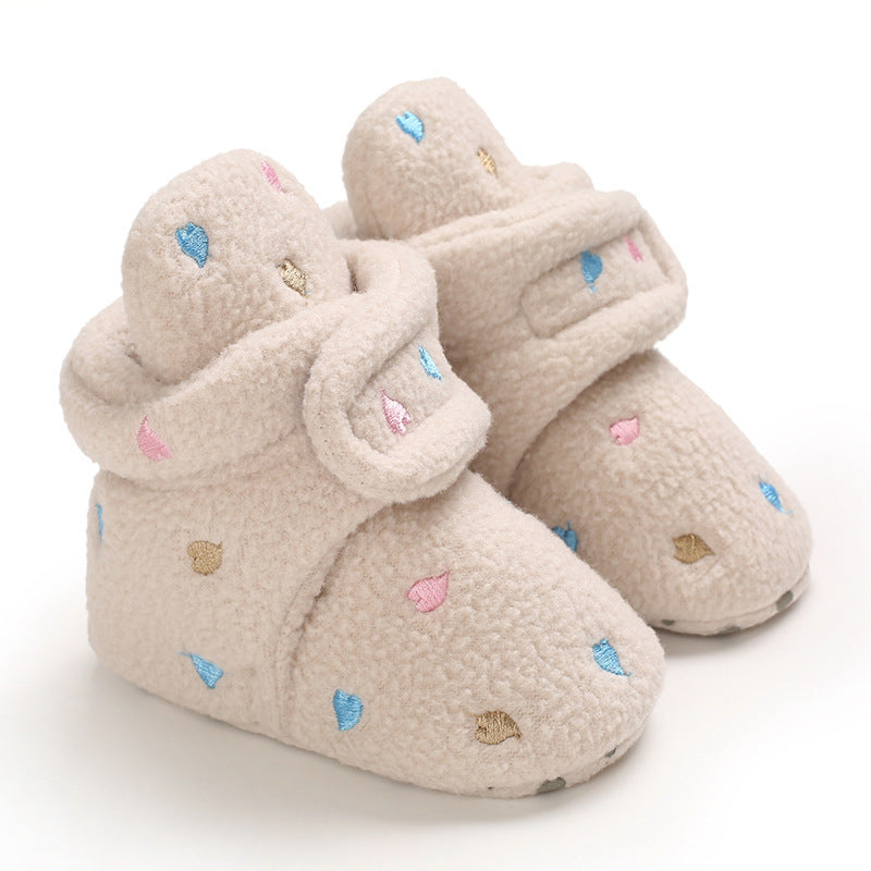 de mini pantoufle cozy pour vos tout petit si doux si belle