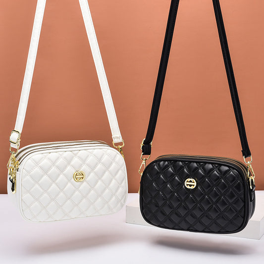 Petit sac chic en diamant style Chanel pour femme. Disponible plusieurs couleurs.