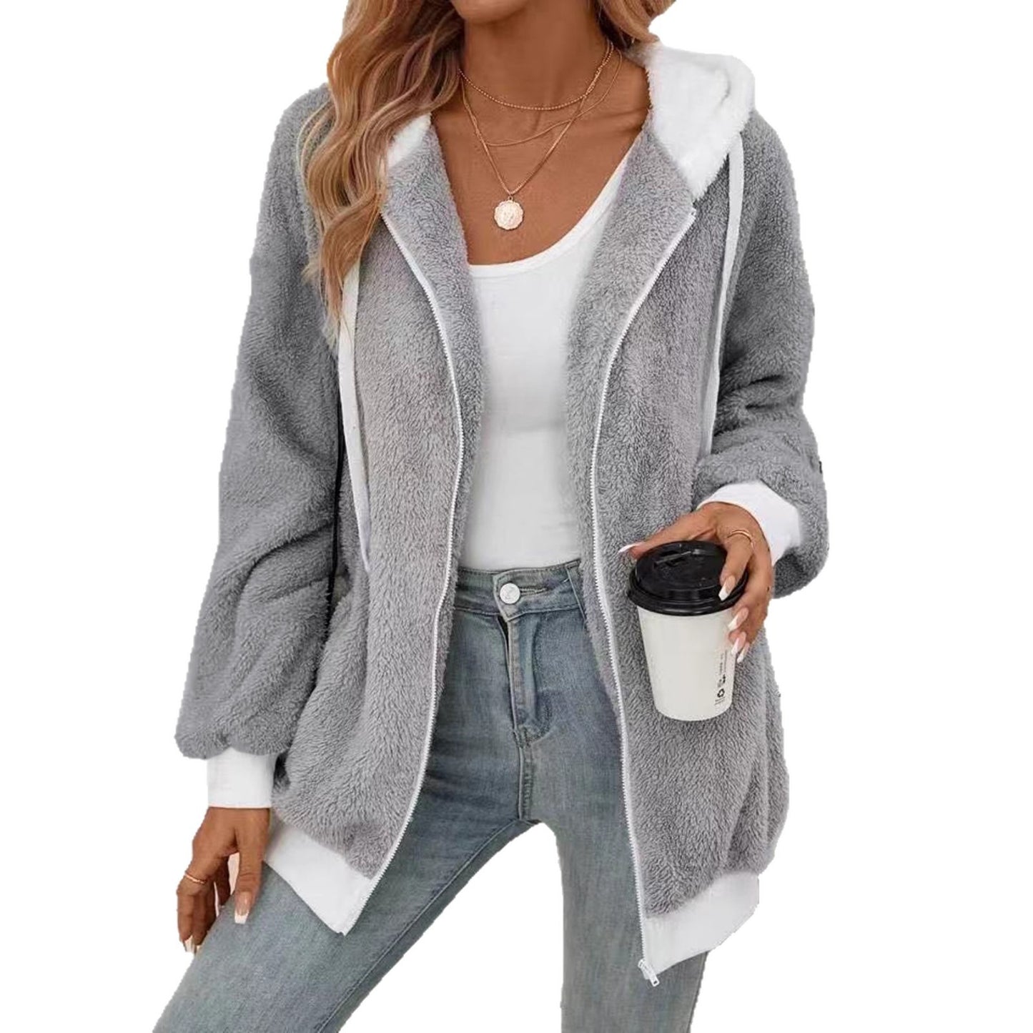Veste en laine doux cozy avec zipe et capuche. Tendance pour femme