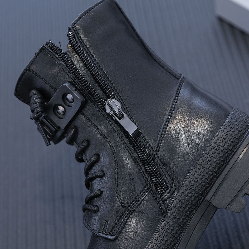 Bottes Martin pour enfants en cuir à bout rond, stylée pour l'automne. Confortable