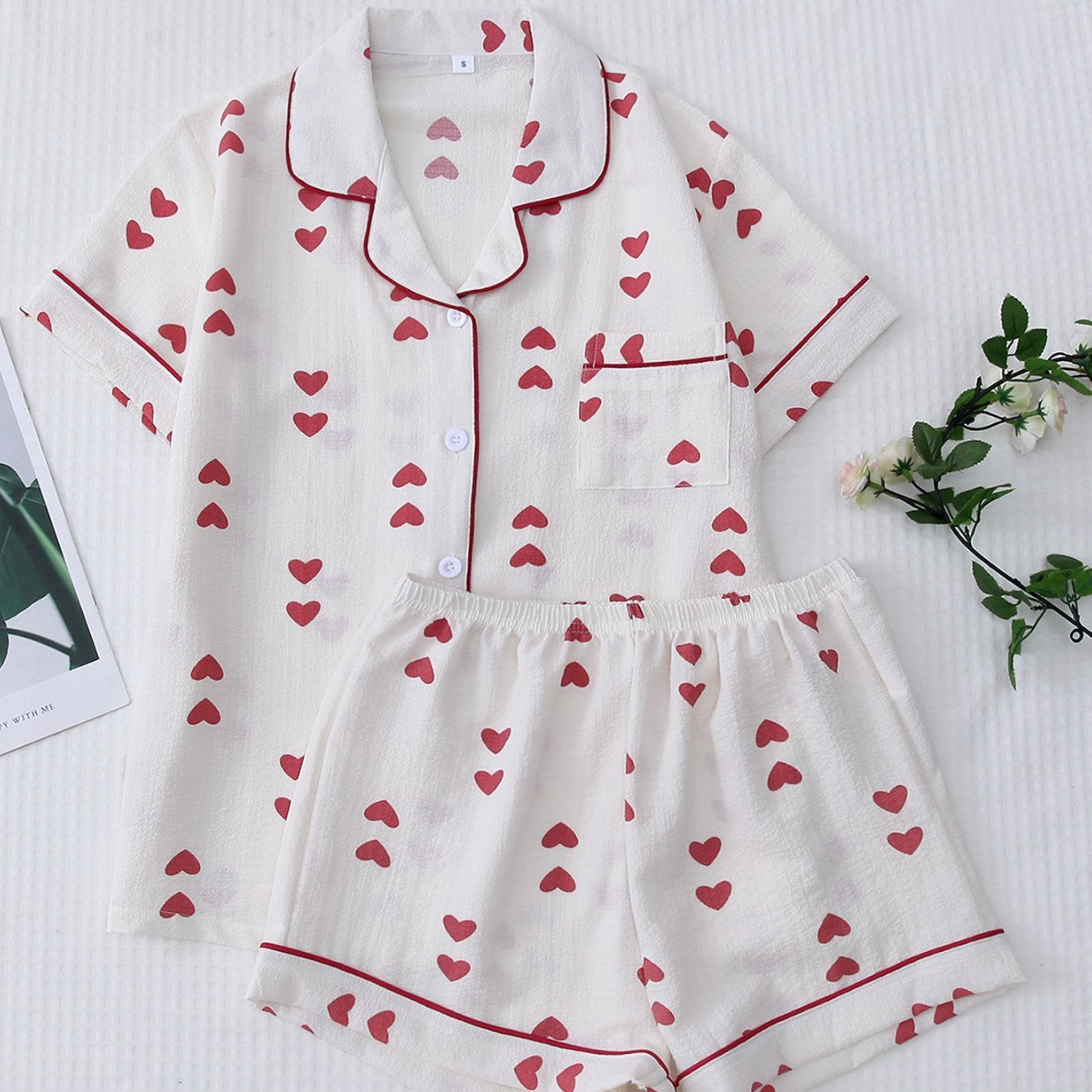 Pyjama 2 pièces cozy avec des petit coeur. Mode fashion