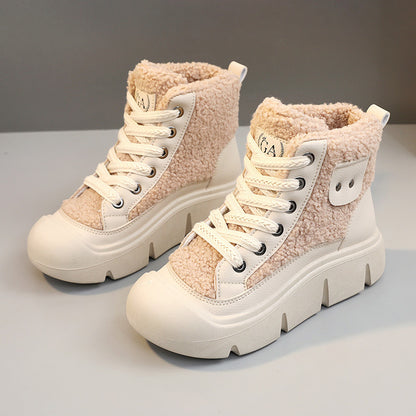 Chaussures plates montantes à lacets pour femmes, bottes de neige chaudes en cachemire pour l'hiver, tendance, mode . Soyez stylée et au chaud en même temps.