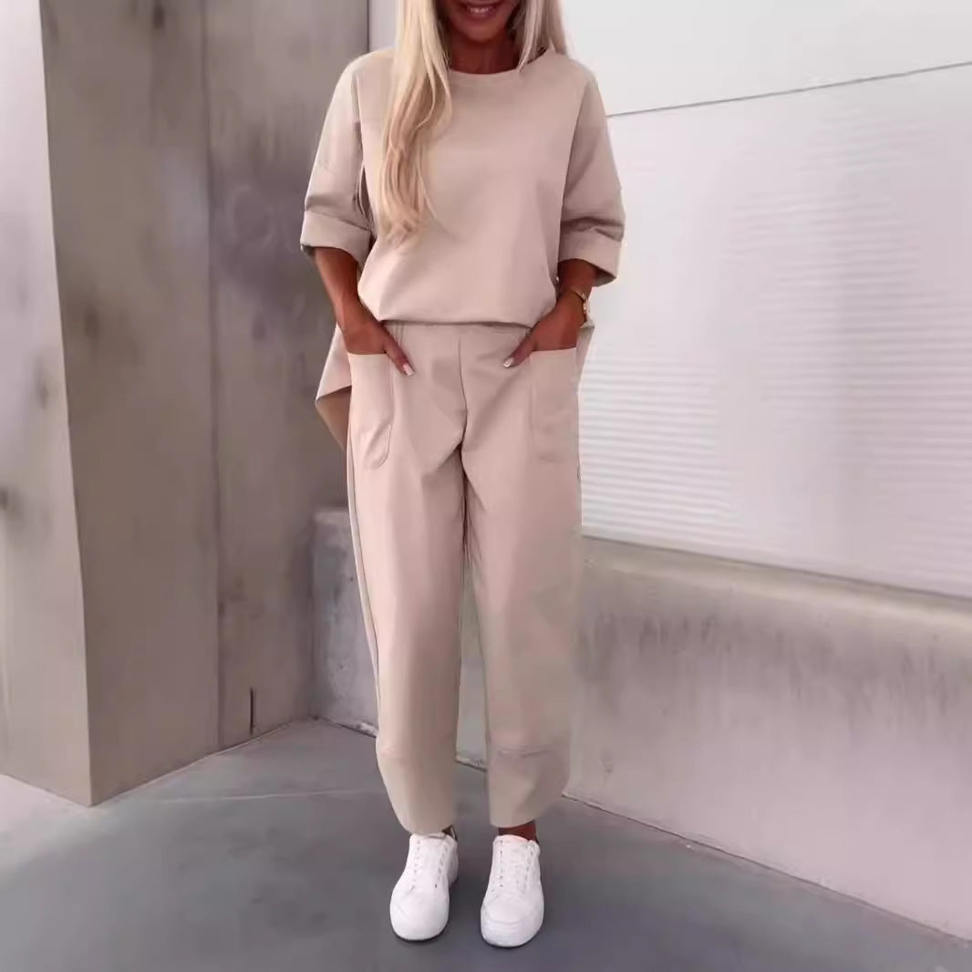 Ensemble deux pièces pantalon court à col rond de couleur unie