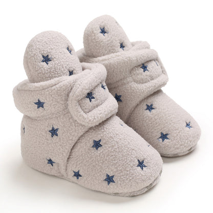 de mini pantoufle cozy pour vos tout petit si doux si belle
