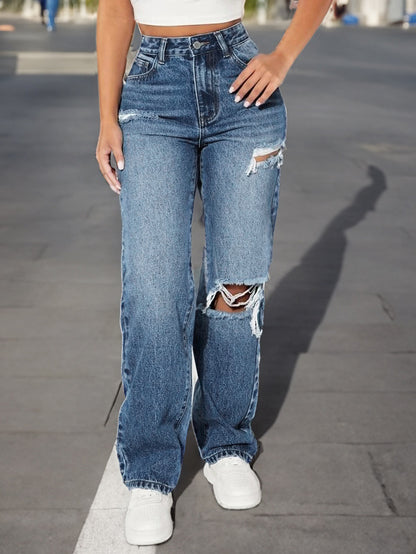Très beau jean a patte droite qui donne de belle courbe . Taille haute très stylée