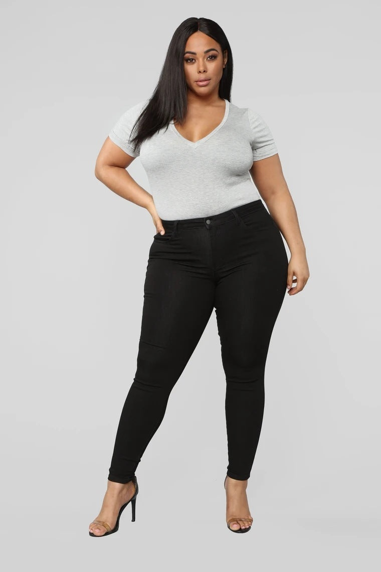 Pantalon skiny en denim élastique grande taille pour femme. Soyez confortable dans un jean aussi stylée madame.
