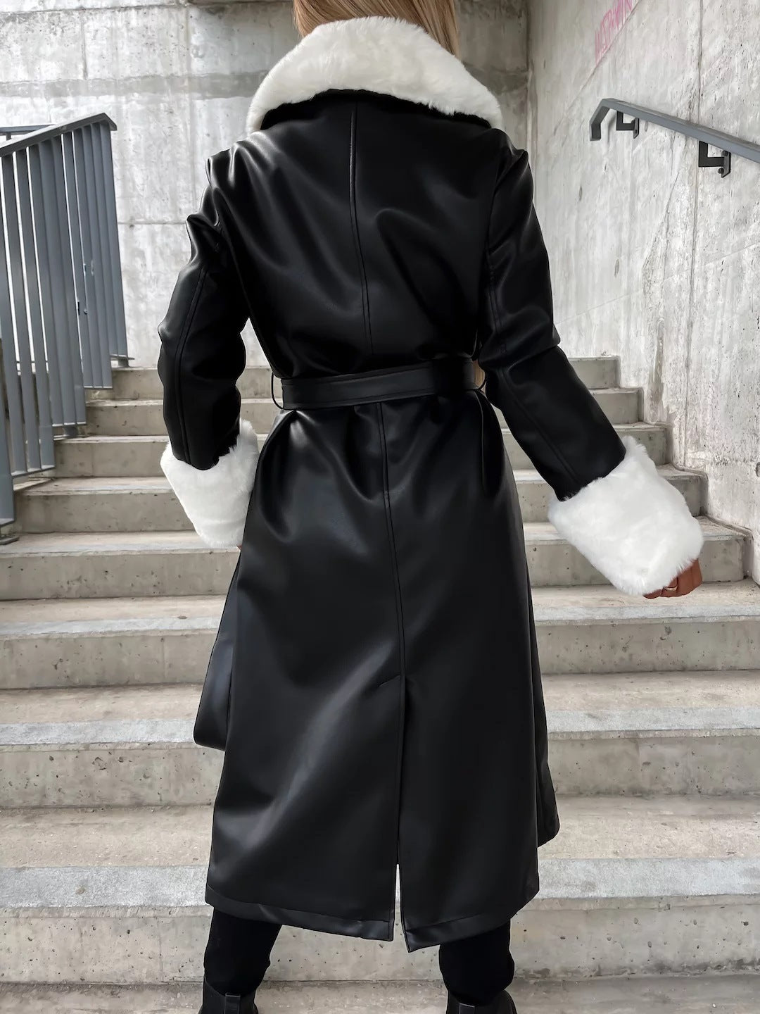 Manteau en cuir ample à lacets, col en fourrure et poches, style décontracté mode pour femme